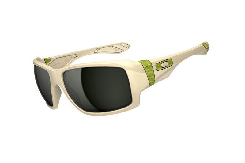 OAKLEY Big Taco Matte Bone w/Dark Grey 15400