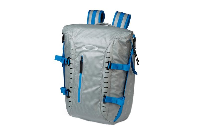 OAKLEY Motion 26 Pack Stainless Steel 24503