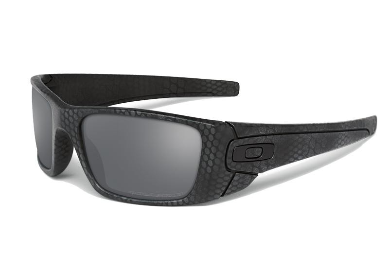 OAKLEY SI Fuel Cell Ultrablend Cerakote Black w/Black Iridium Polar 25400